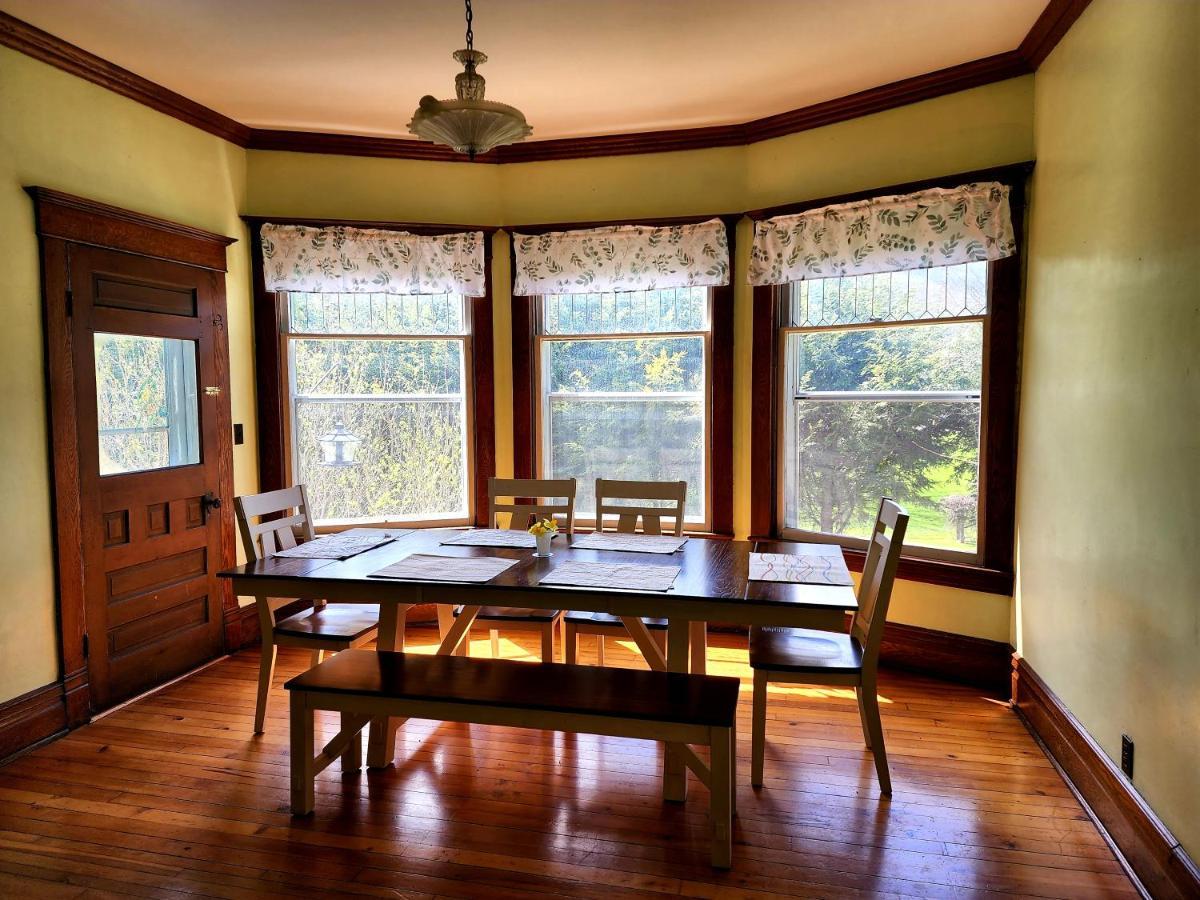 Basecampwv-Durbin. Spacious 4 Bedroom House W/Yard Bagian luar foto