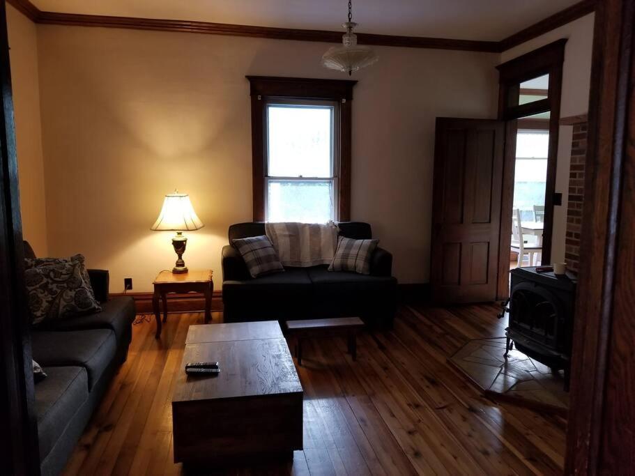 Basecampwv-Durbin. Spacious 4 Bedroom House W/Yard Bagian luar foto